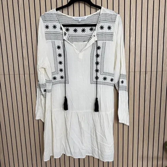 291 Cupcakes & Cashmere Embroidered Tunic Dress (Size L, EUC) - Picture 1 of 2